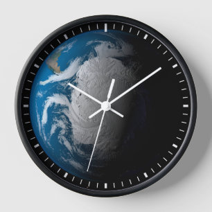 Horloge Terre Pleine Montrant Des Nuages Simulés Sur L'Ant