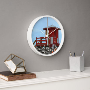 Horloge Tour de garde-vie rouge Pas de garde-vie en servic