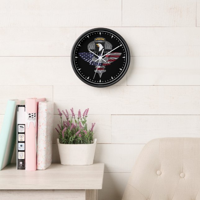 Horloge Vétéran de la 101e division aéroportée (Salle de lecture)