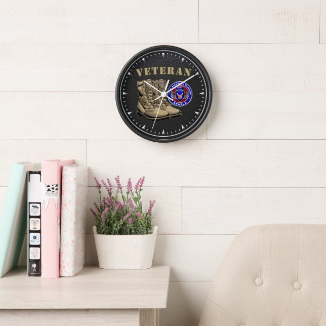 Horloge Vétéran de la 11e division aéroportée  (Salle de lecture)