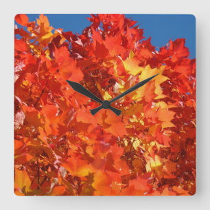 Horloges d'automne feuilles d'arbre orange personn