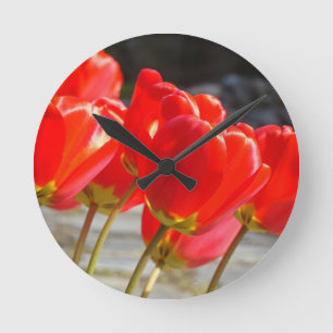 Horloges uniques personnalisées Fleurs de tulipes