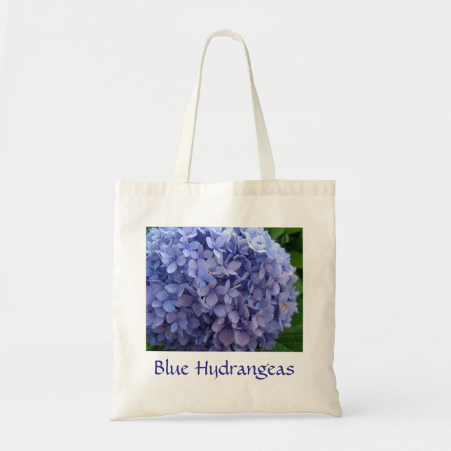 Hortensias bleus avec le sac fourre-tout bleu à (Devant)