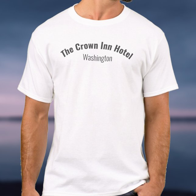 Hotel Staff Uniform T-Shirt (Créateur téléchargé)