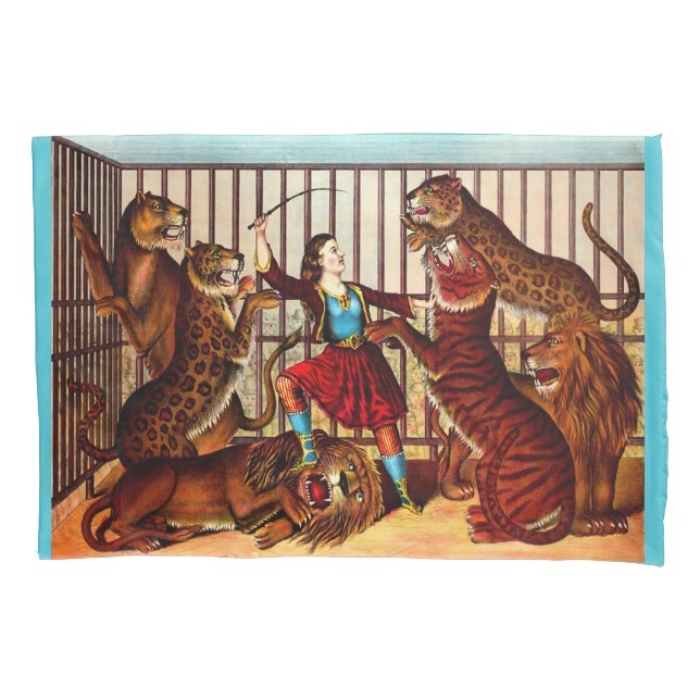 Housse D'oreillers 1874 Imprimé Lion Queen (devant-gauche)