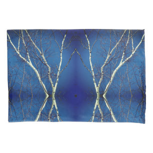 Housse D'oreillers Birch Tree blanc contre le ciel bleu Abstrait