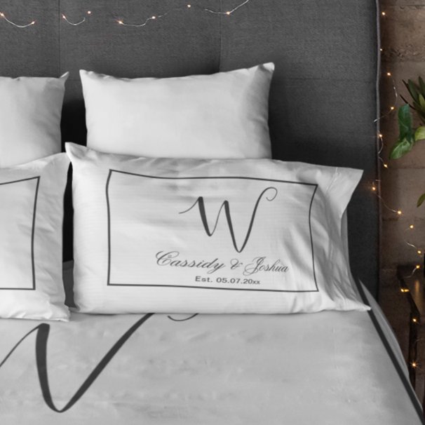 Housse D'oreillers Cadeau de mariage élégant et moderne avec monogram (Créateur téléchargé)
