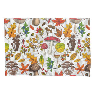 Housse D'oreillers Champignons d'automne, feuilles, noix et baies sur