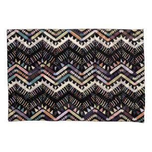 Housse D'oreillers folklore géométrique d'Ikat, motif aztèque tribal.