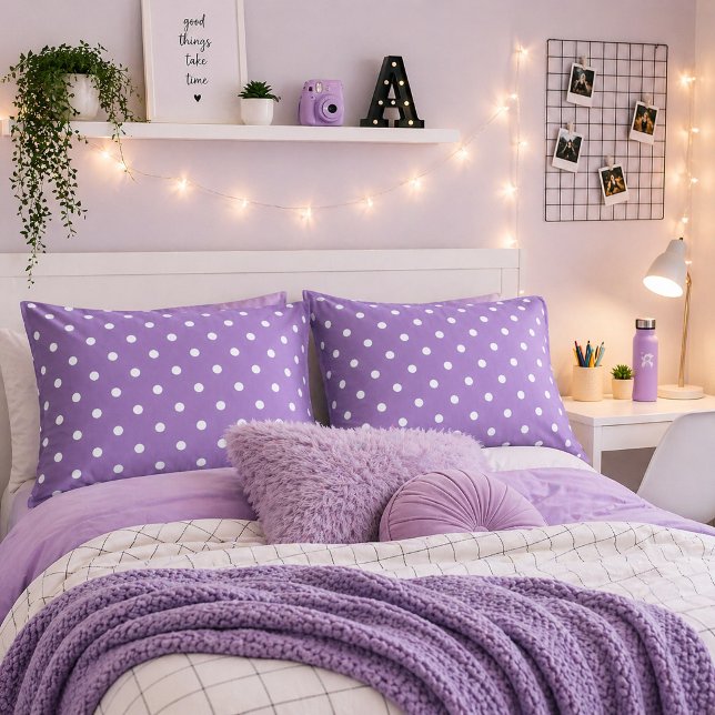 Housse D'oreillers Jolis points noirs et blancs sur fond violet (Créateur téléchargé)