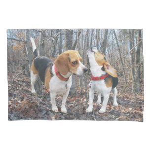 Housse D'oreillers Les beagles de beagle d'hurlement dans le cas de