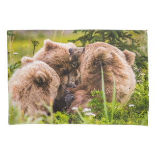 Housse D'oreillers Mama bear nourrit ses deux petits, Lake Clark Nati