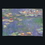 Housse D'oreillers Monet Water Lilies Chef-d'oeuvre Peinture<br><div class="desc">Monet Water Lilies - Ce tableau Monet classique a été peint par Claude Monet en 1916. Il fait partie de sa célèbre collection de nénuphars où il peint dans son jardin à Giverney,  France. Un tableau de chef-d'oeuvre.</div>