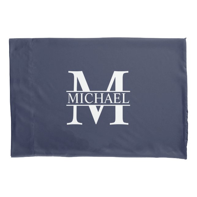 Housse D'oreillers Monogramme et nom personnalisés bleu marine (devant)