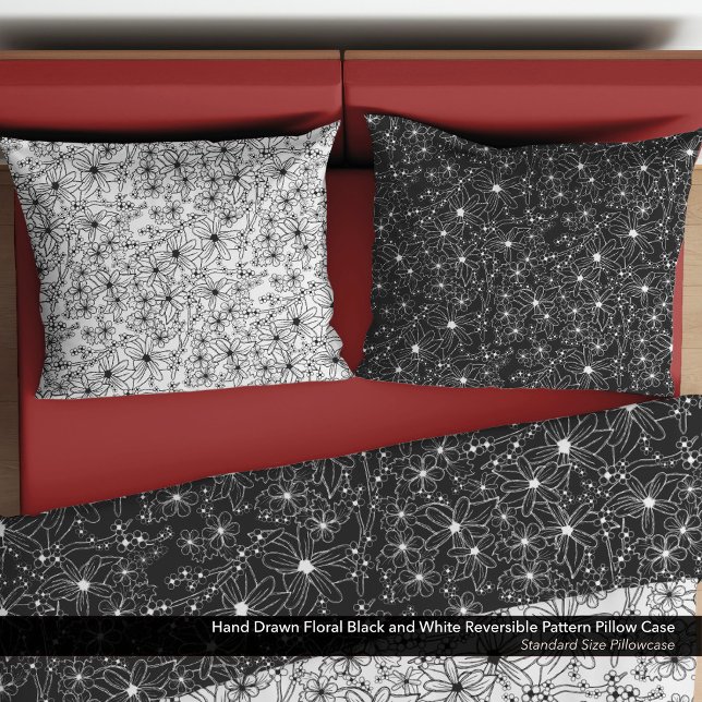 Housse D'oreillers Motif réversible noir floral tiré à la main (Hand Drawn Floral Black and White Pattern Reversible Pillow Case)