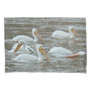 Housse D'oreillers Pélicans blancs B16 sur une rivière boueuse