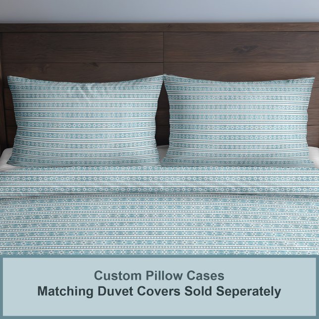 Housse D'oreillers Southwest Winter Snowflics & Pines Blue Standard (Southwest Winter Snowflakes and Pine Trees Customizable Geometric Striped Design)