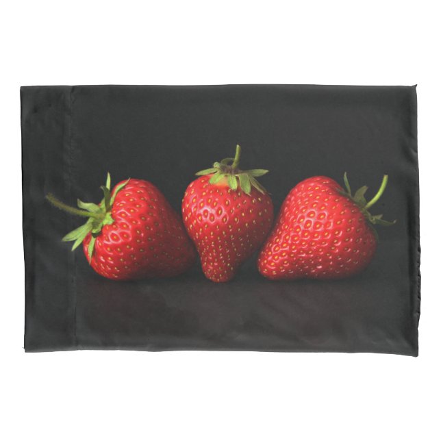 Housse D'oreillers Trois Fraises Sur Pccna Noir (devant)
