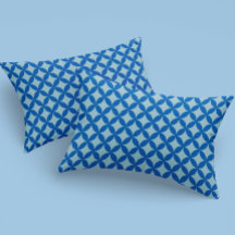 Tuile d'été avec cercles azurés sur le bleu bébé