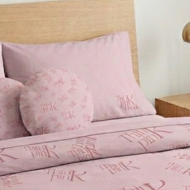 Housse D'oreillers Typographie moderne audacieuse Think Pink Freak (Créateur téléchargé)