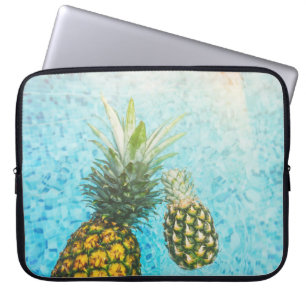 Housse Pour Ordinateur Portable Ananas dans la piscine