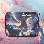 Housse Pour Ordinateur Portable Anime Girl et son dragon Mystique Personnalisé<br><div class="desc">L'imaginaire mystique art personnalisé coque tablette. L'art d'Ai dépeint une jolie fille d'anime et son dragon dans un cadre éthérée.</div>
