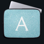 Housse Pour Ordinateur Portable Aqua Parties scintillant bleue Turquoise et Monogr<br><div class="desc">Parties scintillant Aqua Blue Faux Turquoise et Coque Monogramme Élégant. Ce coque peut être customisé pour inclure votre nom initial et prénom.</div>