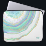 Housse Pour Ordinateur Portable Aqua Purple Agate Marbre Motif et Monogramme<br><div class="desc">Une belle pochette d'ordinateur portable élégante avec un motif en marbre agate en pierre dans un aqua pastel féminin, violet, bleu et or. Un modèle de texte est inclus pour personnaliser avec votre monogramme ou tout autre texte souhaité. Vous pouvez également supprimer l'exemple de monogramme si vous souhaitez commander l'article...</div>