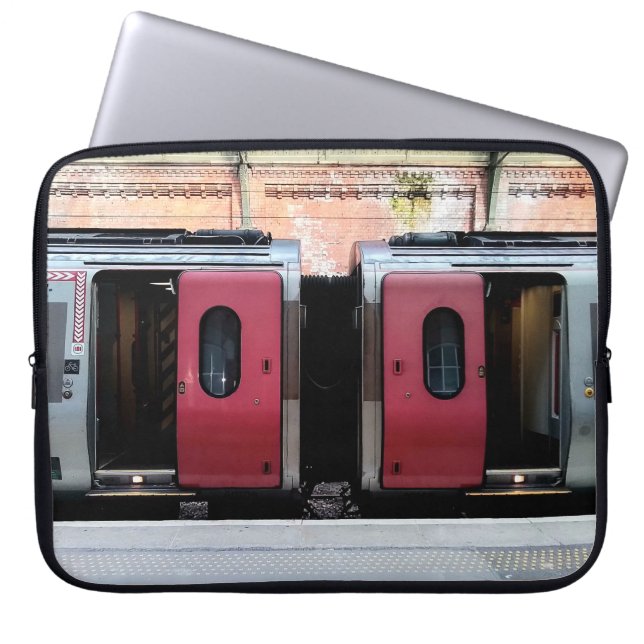 Housse Pour Ordinateur Portable Argent et train rouge (Devant)