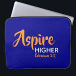 Housse Pour Ordinateur Portable ASPIRE HAUT Inspirationnel Christian Blue<br><div class="desc">Message inspirationnel - Aspire Supérieur - avec Scripture référence Colossiens 3:2 "Mettez votre esprit sur les choses au-dessus". Un message de motivation, simplement mais élégamment affiché. Le texte est entièrement personnalisable, de sorte que vous pouvez personnaliser avec votre message préféré et la référence de l'Écriture, ou vous pouvez laisser comme...</div>