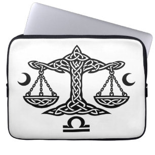 Housse Pour Ordinateur Portable Balance celtique de la Balance par BurnsInHell