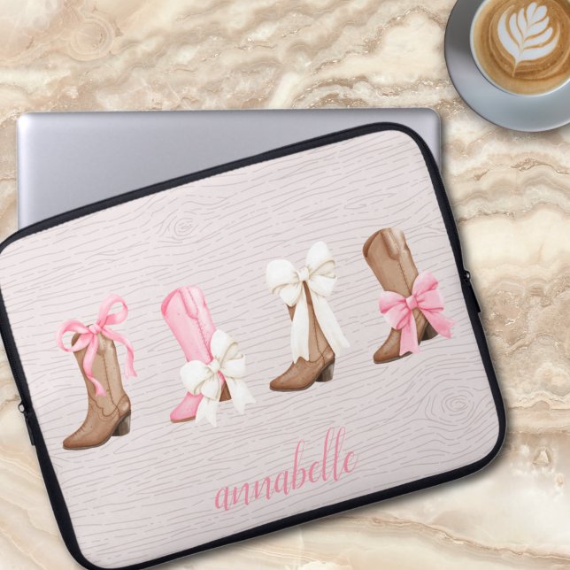 Housse Pour Ordinateur Portable Bottes de cowgirl Cute Coquette Personnalisées (Cute Coquette Cowgirl Boots Personalized Laptop Sleeve)