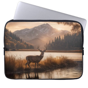 Housse Pour Ordinateur Portable Cerf imposant sur un lac de montagne