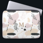 Housse Pour Ordinateur Portable Champs de rêve | Monogramme Portable<br><div class="desc">Notre collection Fields of Dreams comprend des illustrations et un agencement d'aquarelles modernes, ainsi que des scripts personnalisés écrits à la main et des polices élégantes. Les illustrations florales en crème, bleu et vert succulent sont très modernes et élégantes, tout comme les arrière - plans dans les mêmes couleurs. Cette...</div>