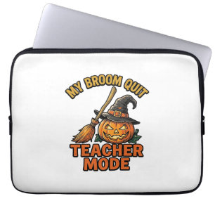 Housse Pour Ordinateur Portable Chemise de professeur Halloween Broom Trouble Desi