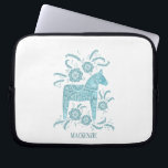 Housse Pour Ordinateur Portable Cheval de Dala suédois Nom personnalisé Turquoise<br><div class="desc">Un Cheval Dalécarlien traditionnel de Suède. Supprimez ou modifiez le nom pour customiser.</div>