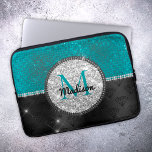 Housse Pour Ordinateur Portable Chic faux Parties scintillant argent Turquoise noi<br><div class="desc">Plutôt chic et élégant faux parties scintillant girly bling dans le turquoise turquoise, noir et argent pour créer une spéciale manche d'ordinateur portable élégant et unique. Ajoutez un peu de style à votre bureau, à votre bureau ou à votre espace personnel avec un nom personnalisé chic et élégant et une...</div>