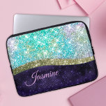 Housse Pour Ordinateur Portable Chic irisé violet bleu faux parties scintillant mo<br><div class="desc">Joli chic et élégant argent girly et irisé fausse parties scintillant dans unicorne, arc-en-ciel, turquoise, aqua, bleu violet pour créer une spéciale élégante manche d'ordinateur portable. Ajoutez un peu de style à votre bureau, à votre bureau ou à votre espace personnel avec un nom personnalisé chic et élégant et une...</div>