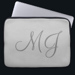 Housse Pour Ordinateur Portable Chic Unique Monogramme Gris Classique<br><div class="desc">Personnaliser moderne tendance Professional Design simple.</div>