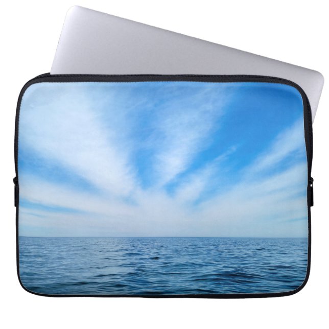 Housse Pour Ordinateur Portable Cirrus Nuages Sur L'Eau (Devant)