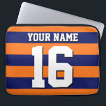 Housse Pour Ordinateur Portable Citrouille Orange Navy Blue Team Jersey Preppy Str<br><div class="desc">Preppy Sporty Rugby Striped Citrouille Orange, Navy Blue Team Jersey / Sports Jersey / Football Jersey Style, Custom Name, Custom Number Customisez ceci avec votre propre nom ou nom d'équipe et numéro. Vous pouvez modifier la taille, la couleur et le placement du texte si vous devez apporter des modifications ainsi...</div>