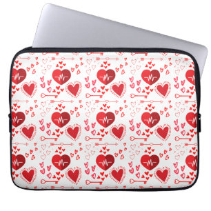 Housse Pour Ordinateur Portable Cœurs d'amour rouges et flèche