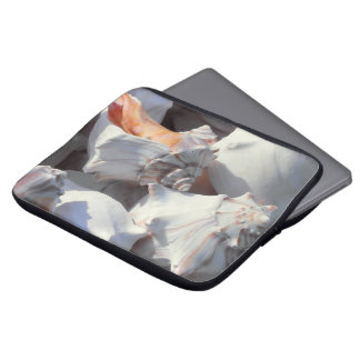 Housse Pour Ordinateur Portable Coques de mer dans la lumière du soleil et l'ombre