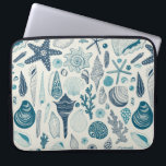 Housse Pour Ordinateur Portable Coques de mer sur le blanc<br><div class="desc">Motif vectoriel dessiné à la main avec coquilles</div>