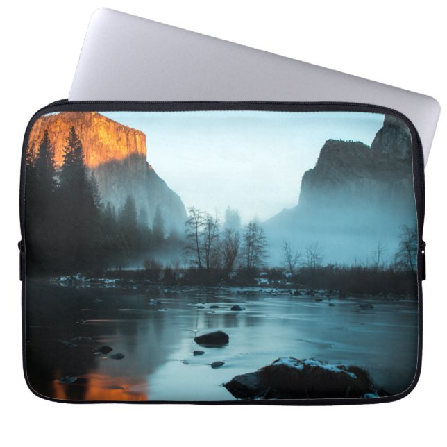 Housse Pour Ordinateur Portable Coucher du soleil brumeux dans Yosemite (Devant)