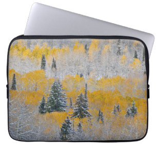 Housse Pour Ordinateur Portable Couleurs d'automne des trembles et neige fraîche K