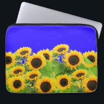 Housse Pour Ordinateur Portable Couleurs du drapeau de l'ordinateur portatif Sunfl<br><div class="desc">Tournesols - Liberté Ukraine Paix drapeau ukrainien - Soutenez l'indépendance ensemble - Victoire ! Faisons du monde un endroit meilleur - tout le monde ensemble ! Un monde meilleur commence - dépend - a besoin de VOUS aussi! Vous pouvez transférer vers plus de 1000 produits Zazzle. Redimensionnez et déplacez ou...</div>