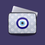 Housse Pour Ordinateur Portable Cute Blanc Delicy Romantique Marguerite bleu grec<br><div class="desc">Le mignon blanc Delicate Romantique Daisy Greek Blue Eye Portable Sleeve est l'accessoire parfait pour ceux qui recherchent à la fois la protection et le style. Doté d'un design alliant des marguerites blanches à une touche d'oeil grec bleu traditionnel, ce manchon apporte une ambiance romantique et délicate. Conçu pour protéger...</div>