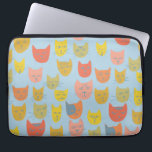 Housse Pour Ordinateur Portable Cute tête de chat coloré bleu motif<br><div class="desc">De mignons têtes de chat colorés dansent à travers ce motif,  regardez ma boutique pour plus d'articles!</div>