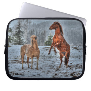 Housse Pour Ordinateur Portable Deux Chevaux de Ranch Jouant en Equine de Neige Ph